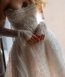 Ruolai HL598 Vestido de Novia de Lujo Corte A con Mangas Desmontables y Perlas - Product Image 6