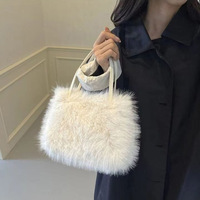 Sac carré tendance pour femme, élégant et polyvalent, sac à bandoulière en fausse fourrure de renard longue et moelleuse