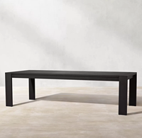L'ensemble de table et de chaises de mobilier d'extérieur en aluminium de qualité supérieure est étanche au soleil pour les cours