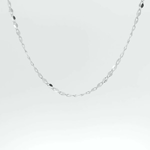Delicado Collar con Colgante Fino en Forma de Labios Retorcidos, Platino Pt950 Blanco, Regalo Unisex, Joyería Minimalista de Platino - Product Image 1