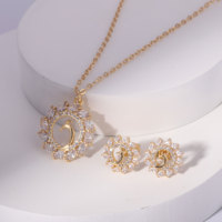 Perhiasan Set Anting Kalung Berlapis Emas 18K Anti Karat dengan Inlay Bunga Desain Khusus NYH dan Zirkon untuk Wanita