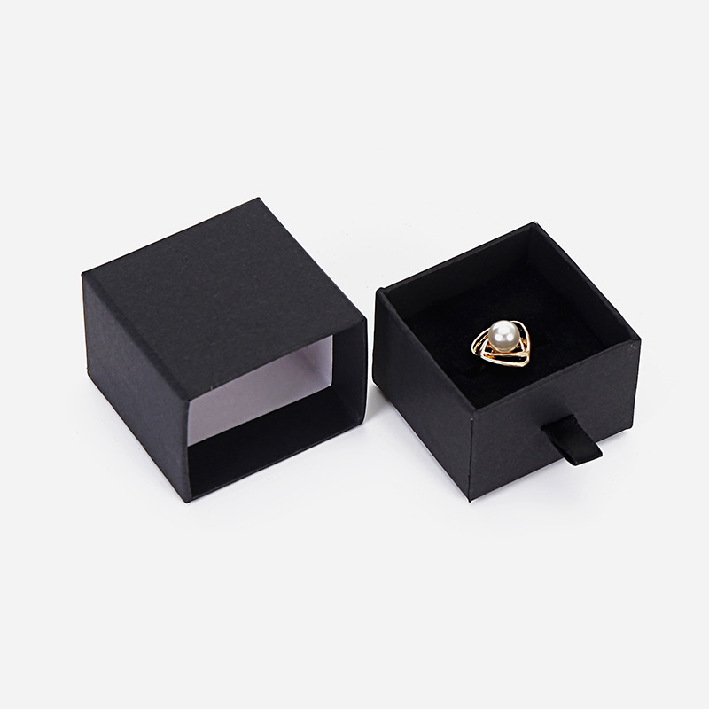 Ring/stud 5*5*3.8cm