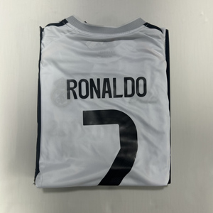 Camiseta de Fútbol Blanca del Madrid de la Más Alta Calidad, Versión Jugador 1:1, Jacquard, Nombre Personalizado - Product Image 1