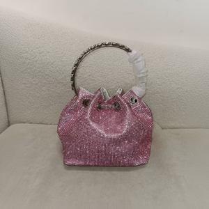 กระเป๋าถือหรูสำหรับผู้หญิง 2024 ใหม่ กระเป๋าสะพายไหล่ปักเลื่อมลายวินเทจ ด้ามจับไม้ กระเป๋าถือสานแฟชั่น - Product Image 1