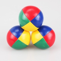 Bas prix en vrac 4 panneaux boule de jonglage en cuir PU balle de jonglage anti-stress pour cirque magique débutant enfants jouant jouet