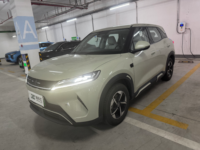 Подержанный BYD Yuan Up EV 2025 года, леворульный, компактный электрический кроссовер с малым пробегом, для международной доставки