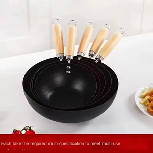 Wok miniature personnalisé de 20 cm, en fonte, noir, antiadhésif, avec couvercle en verre et poignée en bois, compatible avec les cuisinières à gaz - Product Image 5