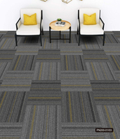 Dalles de moquette carrées modernes en nylon à boucles, antidérapantes, écologiques, à motif puzzle, pour revêtement de sol décoratif, vente en gros