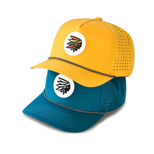 Cappello da Golf Impermeabile a 5 Pannelli in Poliestere Strutturato con Logo Personalizzato in Gomma, Stile Aviatore - Product Image 6