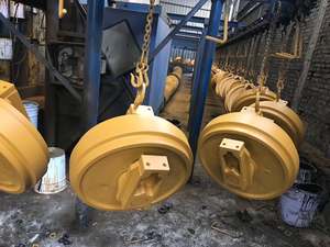 Bagian Undercarriage Hitachi EC210 hyundai Dozer D6r Kobelco komatsu Pc200 roda ekskavator bulldoser depan D4 D5 perakitan - Product Image 3