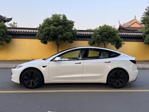 รถยนต์ไฟฟ้า Tesla Model 3 ปี 2025 รุ่น Long Range 753 กม. ขับเคลื่อนสี่ล้อ พวงมาลัยซ้าย ผลิตในจีน รถยนต์หรูพลังงานใหม่ยอดนิยม - Product Image 4