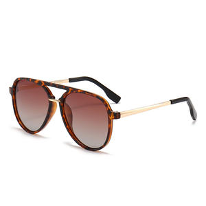 2025 yeni moda özel erkekler kadınlar güneş gözlüğü Retro Trendy <span class=keywords><strong>Pilot</strong></span> tasarımcı polarize güneş gözlüğü - Product Image 3