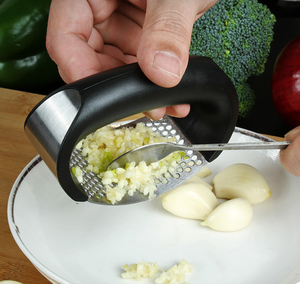 Wholesale AAA115 Wholesale Stainless Steel New <b>Kitchen</b> <b>Gadgets</b> Garlic Press <b>Tools</b> Mincer Chopping Manual Blender - Product Image 2