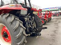 Traktor Pertanian Mini GP 4x4 120-130HP Mesin Diesel 4 Silinder Gear Drive Gearbox Pompa Bearing Berkualitas Tinggi