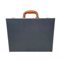 Vente d'usine XF, faible MOQ, boîte cadeau en cuir sur mesure à prix abordable avec poignée pour ensemble de produits de quincaillerie