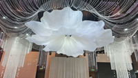 Y175Luxury Grande installation artistique florale géante en organza et soie pour la décoration de fond de scène de mariage et de fête