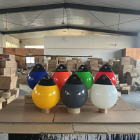 Accessoires de quincaillerie marine : Pare-battages gonflables en PVC, bouées de protection et boules anti-collision pour bateaux et usage maritime