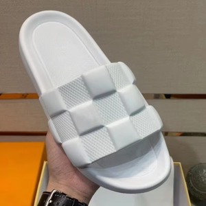 Top Designer Couple Chessboard Slide Buffer Pillow Slippers Anti Slip Waterproof Summer Quick Drying Indoor Outdoor Beach - Product Image 4