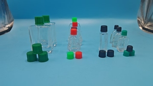 Flacon de médicament en plastique PP avec pompe pulvérisatrice, fermeture à vis, non rechargeable, un capuchon pour plusieurs utilisations - Product Image 3