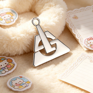 Accessoires vestimentaires, étiquette métallique personnalisée de marque, logo gravé plaqué, étiquette métallique à coudre pour maillots de bain - Product Image 2