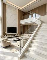 Carreaux d'escalier en porcelaine monobloc antidérapants à bords arrondis, finition filigrane dorée, pour salons de luxe et hôtels