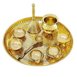 Ensemble de thali en laiton pour Puja avec lampes à huile et cuillère pour activités religieuses, design circulaire, matériau durable - Product Image 2