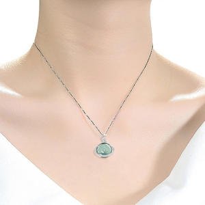 จี้หยกเจไดต์ธรรมชาติสีน้ำเงินสดใส พร้อมตัวเรือนเงินแท้ S925 เครื่องประดับสำหรับผู้หญิง ดีไซน์ดั้งเดิม พร้อมใบรับรองการประเมินคุณภาพ D708 - Product Image 4