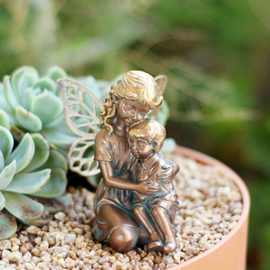 Estatua de Ángel Madre e Hijo Lista para Enviar, Figura de Hada de Resina con Pátina de Bronce y Alas de Mariposa, Escultura Decorativa para el Hogar - Product Image 4