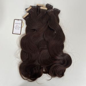 Meilleures extensions de cheveux naturels vietnamiens bruns foncés ondulés de 22 pouces, double épaisseur, à bandes adhésives - Product Image 1