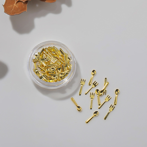 <span class=keywords><strong>2025</strong></span> <span class=keywords><strong>New</strong></span> 3D Nail Art Phụ Kiện Mini Bộ Đồ Ăn Dao Và Dforks Muỗng Ưa Thích Kim Loại Quyến Rũ Làm Móng Tay Đề can Dán & Đề can - Product Image 6