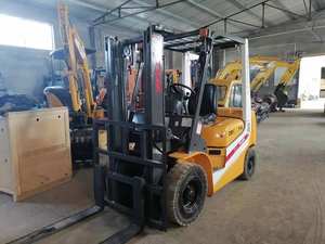 Le Japon a importé la peinture originale chariot élévateur d'occasion TCM FD20 2 tonnes en bon état pour la vente de machines de construction en stock - Product Image 2