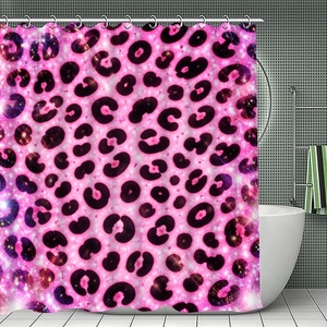 Cortina de Ducha de Poliéster con Estampado de Leopardo Rosa Brillante, Cortina de Baño con Impresión Digital Personalizada, Impermeable, Venta al Por Mayor, Moderna - Product Image 2