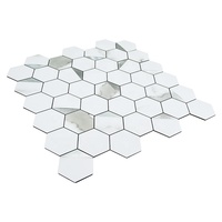 Mosaïque hexagonale en aluminium blanc marbré et mosaïque triangulaire dorée autocollante en aluminium