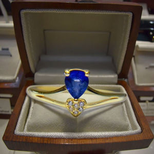 Pasokan Pabrik Cincin Perak Sterling 925 Berlapis Platinum Gaya Klasik Personalisasi Batu Safir Alami Wanita Potongan Pir Janji - Product Image 1