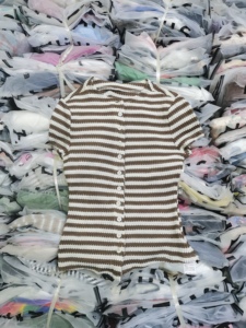 Ropa de Marca para Mujer, Lote Mixto de Vestidos, Camisetas, Camisas Pequeñas, Pantalones y Faldas, Ropa Usada - Product Image 4