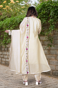 Conjunto de Salwar Kameez Rosa con Bordado Floral, Corte Regular, Secado Rápido, Ropa Tradicional India y Pakistaní para Mujer, para Fiestas - Product Image 6