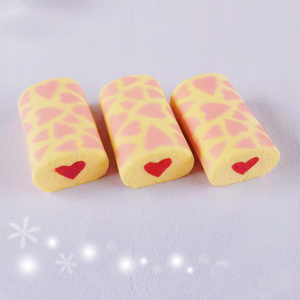 Jouet Squishy en PU Super Doux et Adhésif en Forme de Rouleau de Gâteau à Motif Cœur, à Rebond Lent, Anti-Stress, Cadeau pour Enfants et Adultes, Vente en Gros - Product Image 3