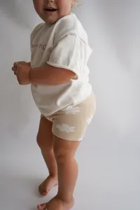 Roupas de bebê estilo ins 2024, calças curtas verdes 100% algodão natural, calças infantis de malha de algodão puro para meninos e meninas