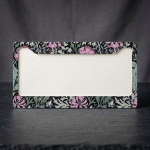 Marco Metálico para Matrícula con Diseño Victoriano de Espino Negro de Forgotten_Beauty, con Distancia entre Orificios de 175 mm, Origen Estadounidense - Product Image 2