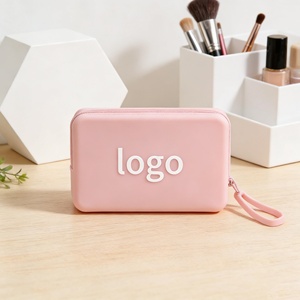 Sac cosmétique en silicone personnalisé avec logo promotionnel, grand format, multifonctionnel, carré, pochette de rangement pour articles de toilette de voyage - Product Image 2