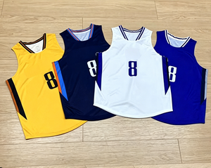 Ensemble d'uniformes de basketball respirants personnalisés, maillots de sport d'équipe, vêtements de sport à séchage rapide, tissu respirant en maille, uniforme d'entraînement sans manches - Product Image 5