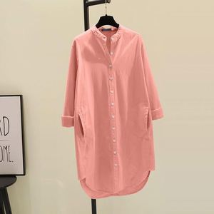 เสื้อเชิ้ตผู้หญิงแขนยาวสไตล์เกาหลีแบบใหม่สำหรับฤดูใบไม้ผลิ ทรงหลวม ผ้าบรอดคลอธ คอวี มีกระเป๋า ความยาวปานกลาง - Product Image 1