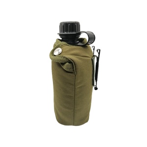 Muestra Gratuita de Botella de Agua Estilo Americano Moderno, Botella de Agua para Senderismo - Product Image 4