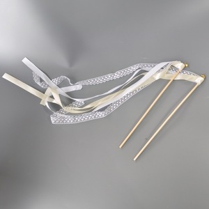 Baguettes de <span class=keywords><strong>mariage</strong></span> en ruban, décorations de fête de <span class=keywords><strong>mariage</strong></span>, guirlandes avec clochettes dorées et baguette de fée en dentelle de soie pour célébration de baby shower - Product Image 3