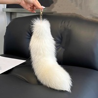 Porte-clés de voiture en cuir véritable doux et écologique, motif renard mignon, grande queue, personnalisable, simple, en peluche, pour sac à main femme, vente en gros