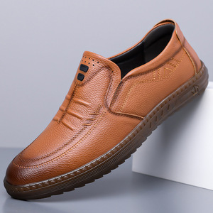 Mocassins en cuir véritable pour hommes, bout rond, à enfiler, semelle extérieure en caoutchouc respirante, chaussures décontractées de printemps pour la conduite - Product Image 2