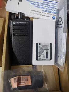 MOTOROLA Motorola Talkie-walkie longue portée, radio bidirectionnelle portable numérique IP57, interphone 2 voies, talkie-walkie UHF VHF DP4400 P8600 - Product Image 6