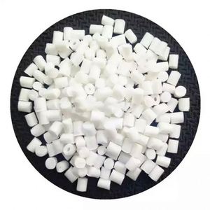 Oferta de Venta al Por Mayor de Escamas de Plástico PET de Grado de Exportación a Precio Económico - Product Image 1