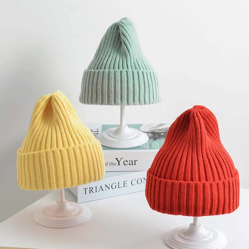 Bonnet tricoté côtelé chaud à la mode pour l'hiver, nouvelle couleur bonbon solide, bonnet coupe-vent pour bébés et enfants