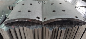 Plaquettes de frein de <span class=keywords><strong>grue</strong></span> de camion robuste de haute qualité et plaquettes de frein de camion de chaussures 19581 de Chine. - Product Image 4